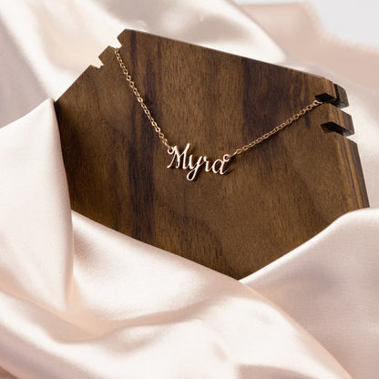 Name_Necklace_Mockups_File.jpg_15585124